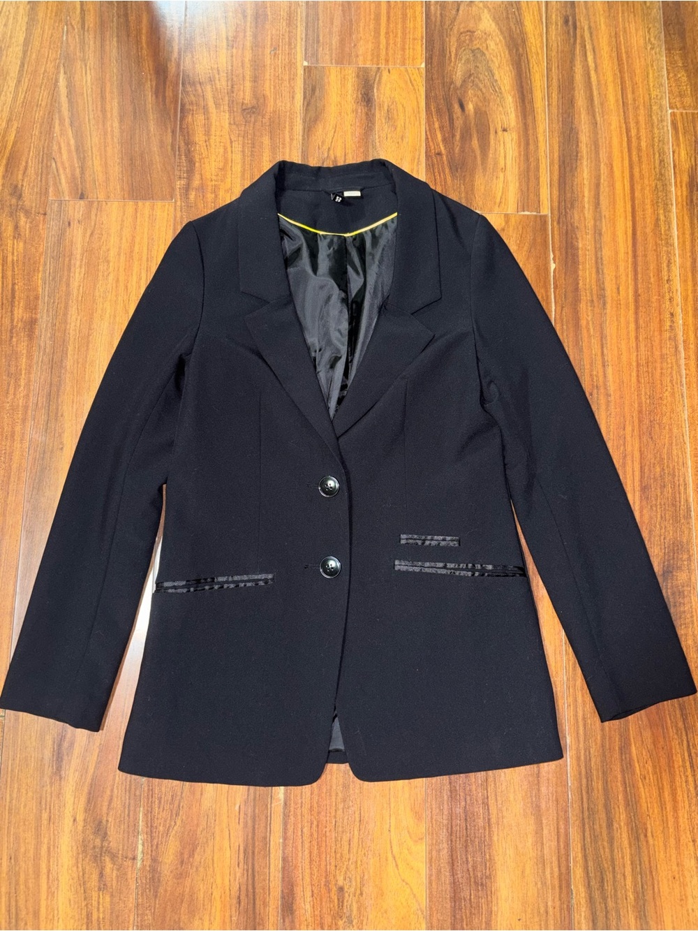 H&M Black Tailored Women's Blazer with Subtle Pocket Trim